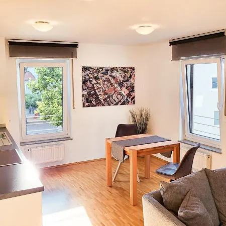 Zentrale Ferienwohnung In Aalen City Mit 4-Sternen Exterior photo